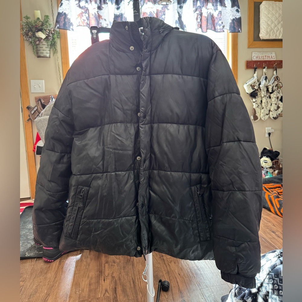Old Navy Men's Dark Puffer Jacket